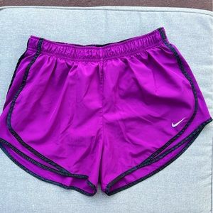 Women’s Nike Tempo running athletic shorts purple size L large